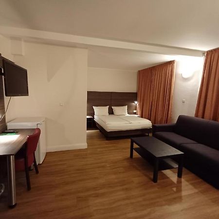Hotel Ariana Koeln Luaran gambar